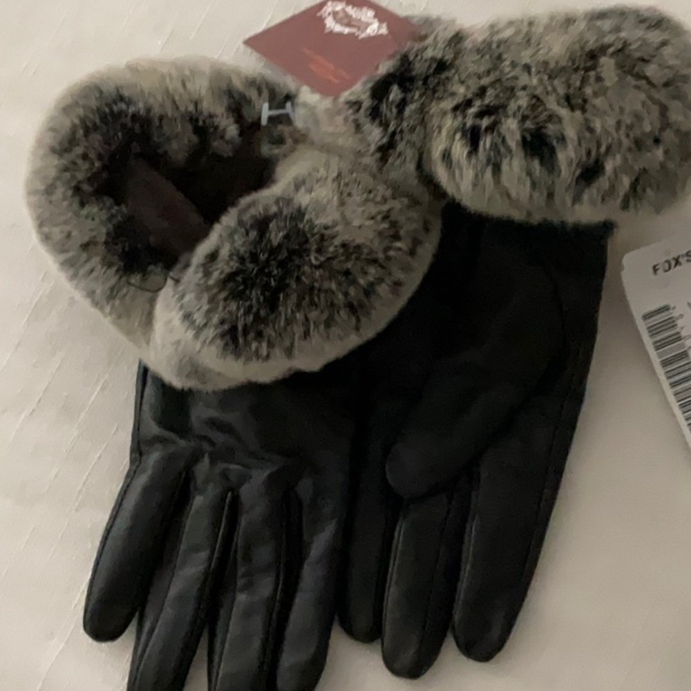 Leather gloves